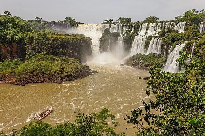 1 Day Iguaçu Falls Tour across Brazil and Argentina - Bruno’s guiding style is the main selling point