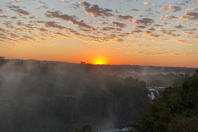 1 Day Private Tour of Brazilian and Argentine Waterfalls - Why seeing both sides of Iguazu Falls matters
