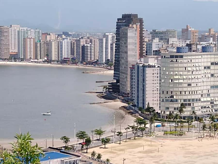 10-hour beach tour Santos: Shared with Tickets & Lunch - The guides can shape the whole experience