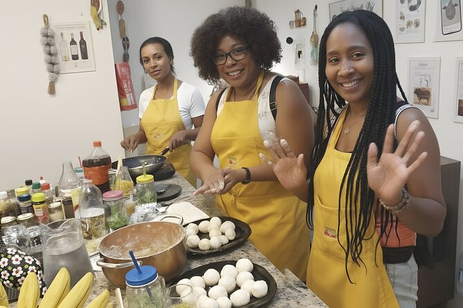3 Day Food Tour in Rio Cook and Taste Authentic Flavors - Praça General Osório: a small Ipanema pizza