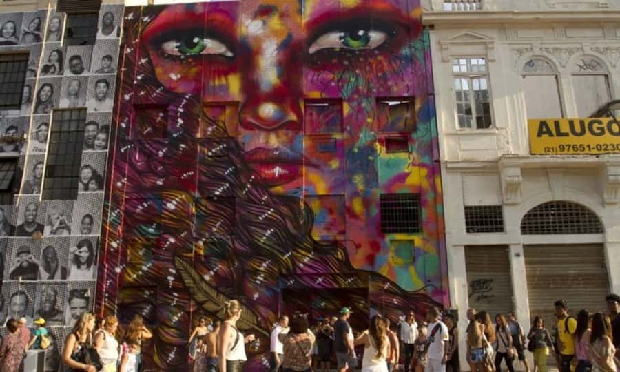 3-Hour Urban Arts Walking Tour - Ending at the Museum of Tomorrow