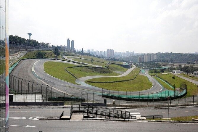 6 Hour Ayrton Senna Tour – The Greatest Formula 1 Drivers of all Time - What the guide can add to the day