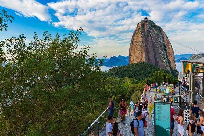 A Day in Rio: Christ the Redeemer, Sugarloaf Mountain, Selaron with Lunch - Maracanã Stadium from the outside