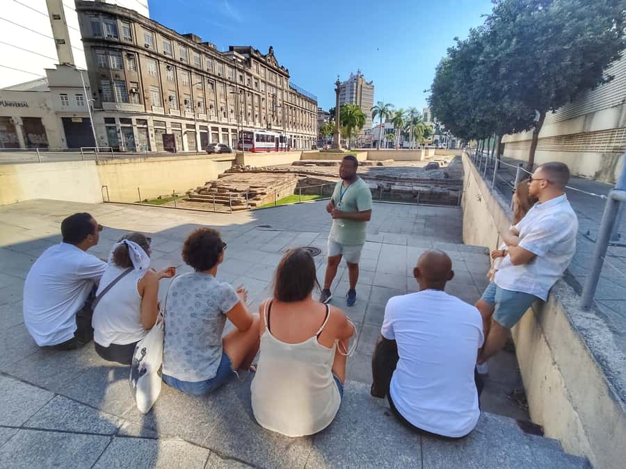 African Culture Tour: Samba and Resistance - Meeting the people behind the resistance