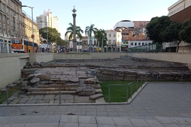 African Heritage and Docks Walking Tour - Starting at Praça XV and moving toward the Olympic Boulevard