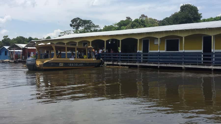 Amazonas: Boat Ride with a Local Amazonian - Meeting the Waters, with a temperature change
