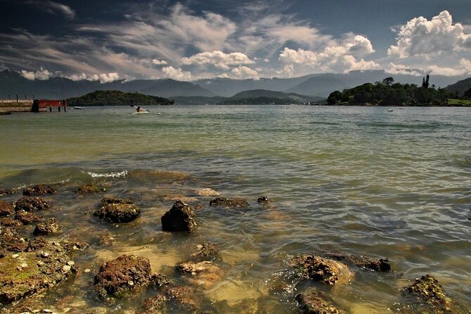 Angra dos Reis and Ilha Grande Day Trip with Schooner Cruise and Lunch - The long road from Rio to Angra dos Reis