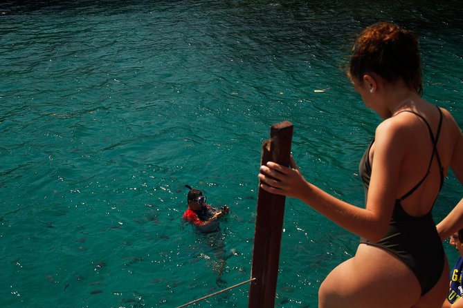 Angra dos Reis and Ilha Grande Day Trip with Schooner Cruise and Lunch - Comfort, crowding, and language