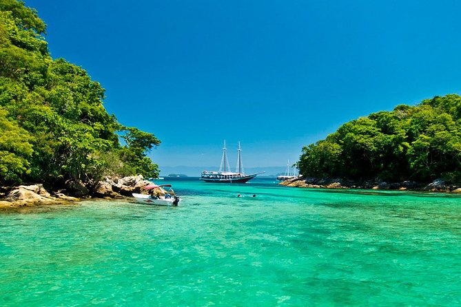 Angra dos Reis and Ilha Grande Tour from Rio with Boat Ride and Lunch - Lagoa Azul: the best chance to get in the water