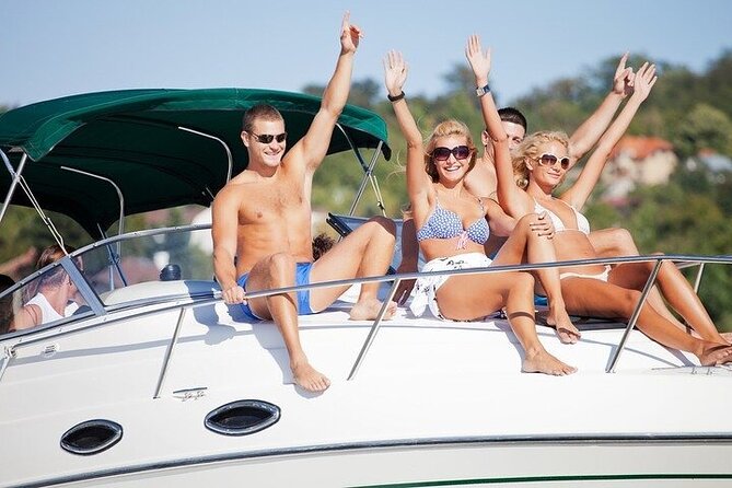 Angra & Ilha Grande From Rio: Boat Tour With Barbecue and Drinks - Japariz Beach gives you lunch and local life