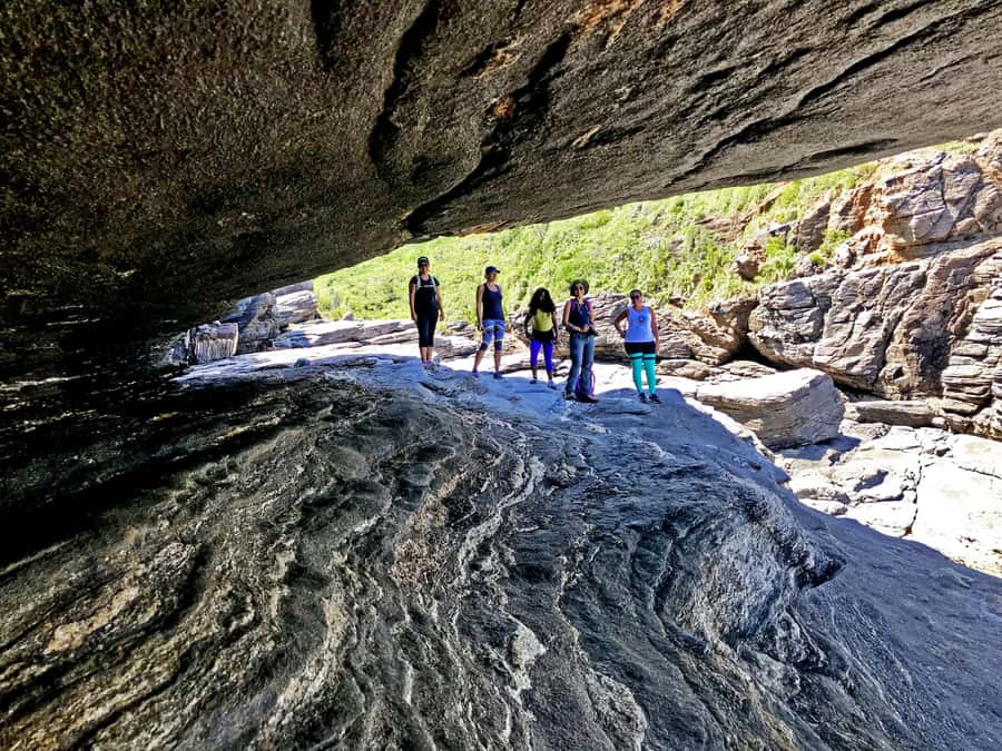 Armação dos Búzios: Walk Through the Natural Pools in Búzios - Natural pools appear only at low tide