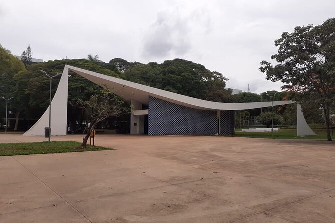 Audioguia Walking Tour Residencial in Brasilia - Why this walk shows a different Brasília