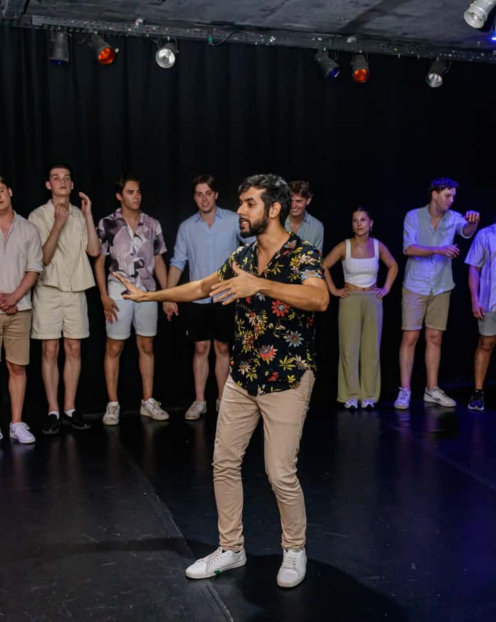 Aula de samba no pé - Bezerra Dance - A small but useful review signal
