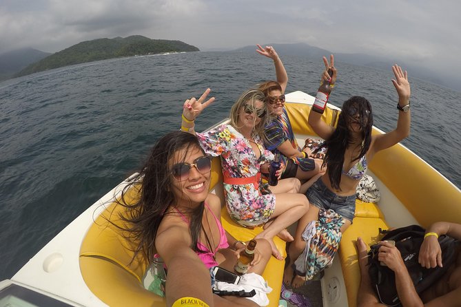 Bebel Ilha Grande - Receptive - Looking for Fish and Turtles