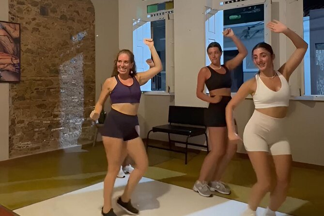 Beginner Samba Dance Classes in Itacaré Bahia - Meeting Michelle at Casa Fluir