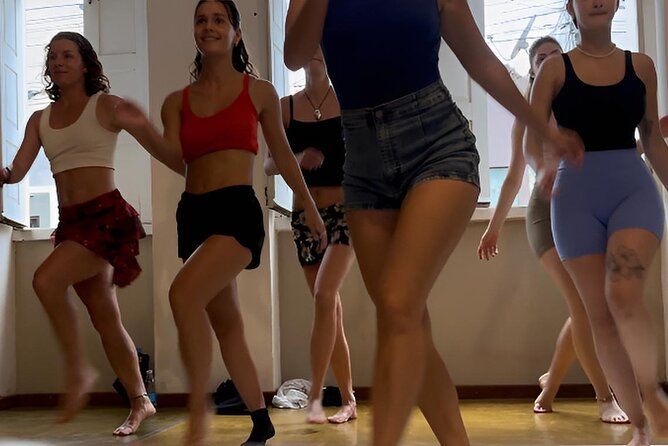 Beginner Samba Dance Classes in Itacaré Bahia - The Warm-Up Sets the Pace