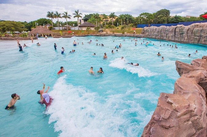 Blue Park: Entrance + Transportation - Included transportation from Foz do Iguaçu