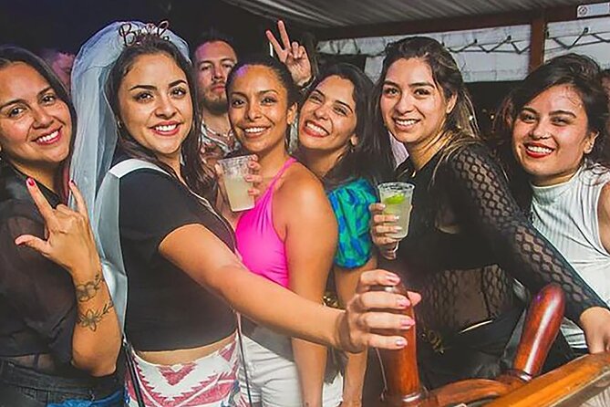 Boat Party in Rio de Janeiro - Guanabara Bay gives the party its best backdrop