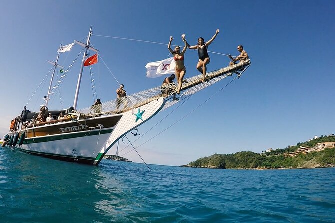 Boat Tour in Buzios with Lunch - Praia da Tartaruga and its calm green water