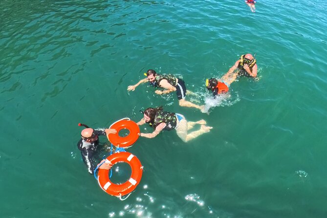 Bombinhas + Snorkel by Zimbros Ecotour - The boat route from Bombas to Sepultura
