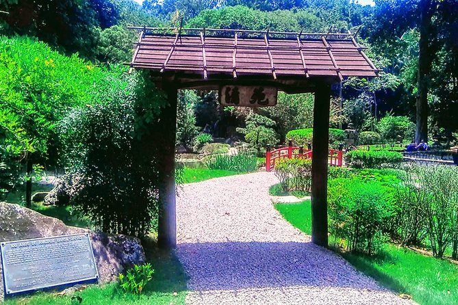 Botanical Garden, a Place of Science, Culture, and Leasure - How the transport and small group affect the day