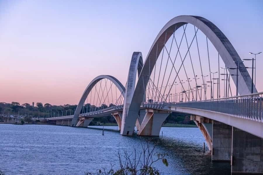 Brasilia : Private Custom Tour with a Local Guide - Seeing Brasília through architecture and planning