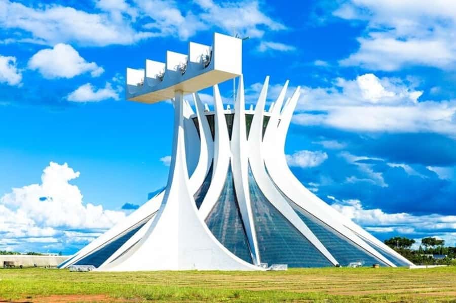 Brasilia : Private Custom Tour with a Local Guide - Meeting your guide at your hotel