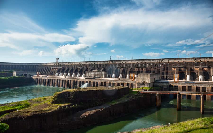 Brazilian Falls, Bird Park and Itaipu Dam - Hotel pickup and the eight-hour schedule