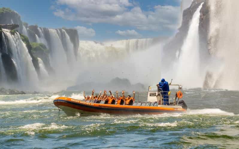 Brazilian Falls & Macuco Safari: transfer with ticket - The Macuco Safari starts with a 2-kilometer jungle ride