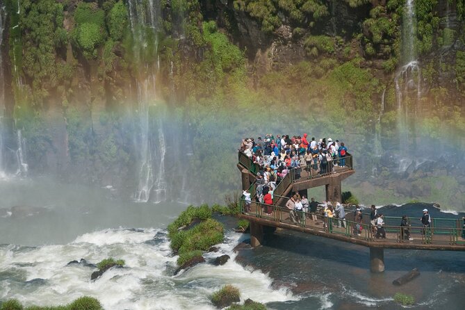 Brazilian Falls With Macuco Safari Boat - Guides, languages, and the group experience