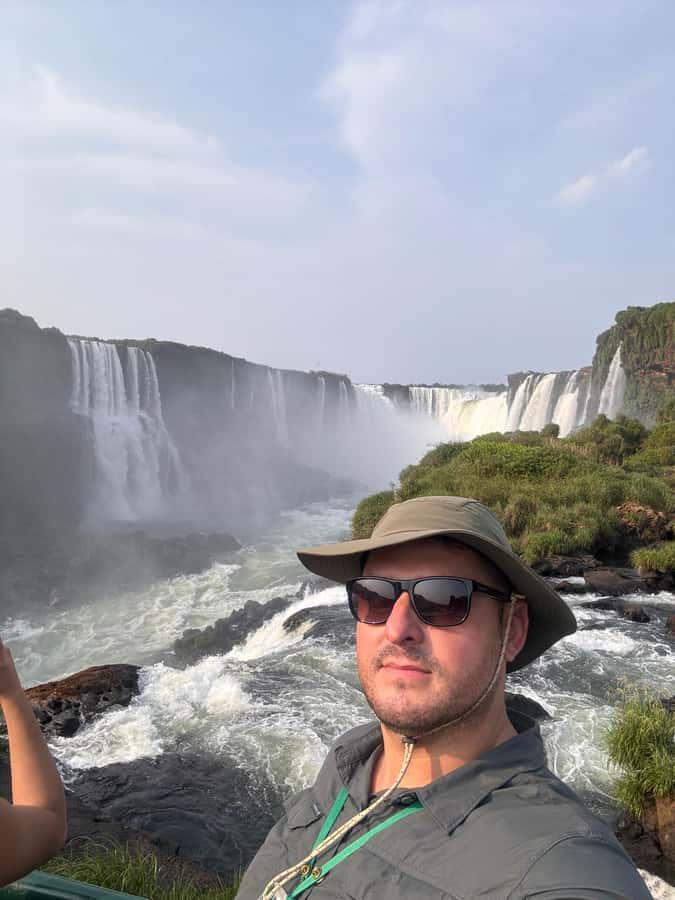 Brazilian Iguassu Falls,Bird park Boat Safari all tickets - The day at a glance