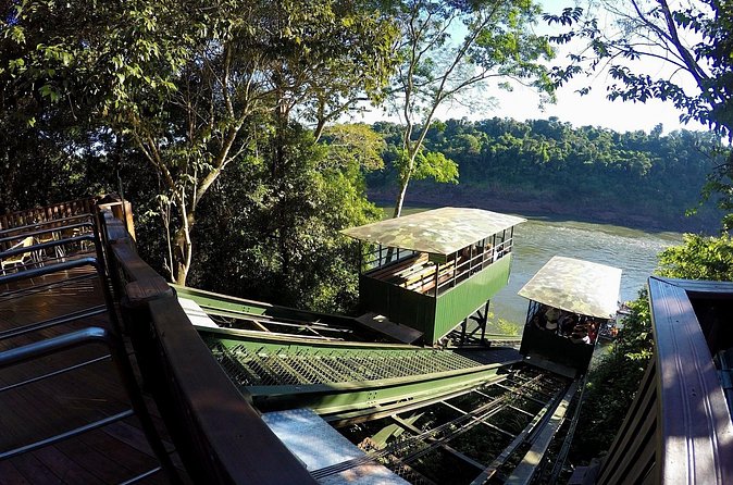 Brazillian and Argentinean Falls Private Tour - Guides who add value to the day