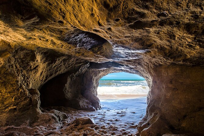 Broken Canoe Tour, M.White and Fountains (3 beaches in 1 day) - Praia das Fontes adds a different stop