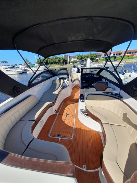 Búzios: Speedboat tour of 2 islands and 11 beaches - Azeda and Azedinha bring two very different pauses