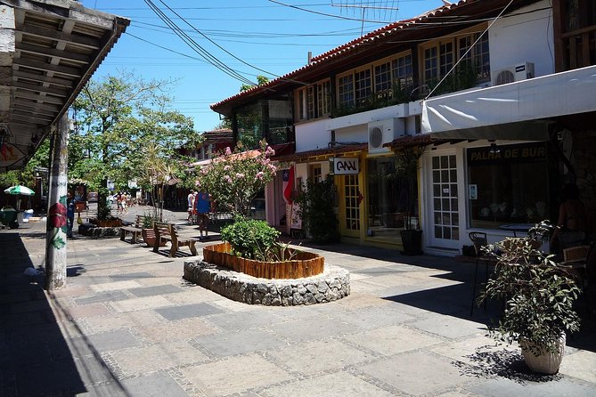 Buzios with Boat Tour and Lunch - Lunch: useful inclusion, uneven execution