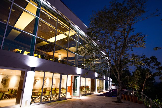 By Night Puerto Iguazu with Argentinian Restaurant Guamini Misión - Why Puerto Iguazú Makes a Good Evening Trip