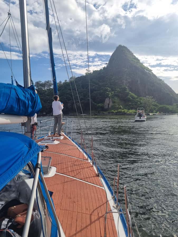 Cariocando de Veleiro no Rio de Janeiro - Meeting the Boat at Urca