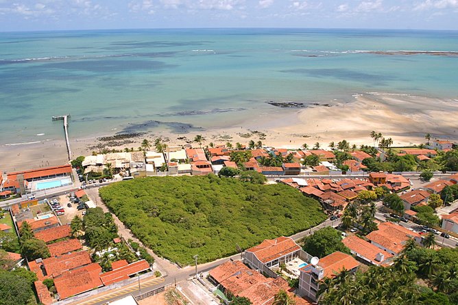 City Tour of Natal and the South Coast - Ponta Negra Market brings crafts and cashew samples