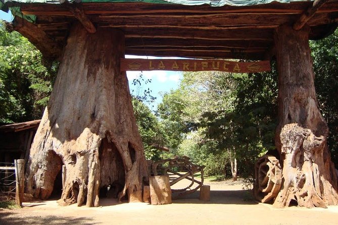 City Tour Puerto Iguazu - La Aripuca: a giant structure with an environmental message