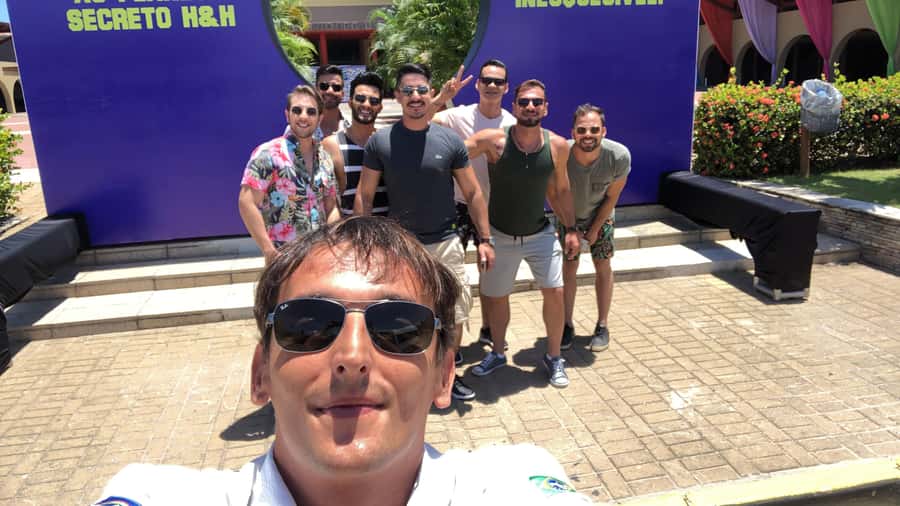City Tour Recife with Catamaran included - Guide support, languages, and the day-to-day details