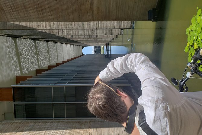 Civic, Legal and Architectural Citytour - The Alvorada Palace has limited access