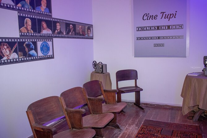 Clube da Esquina Iconographic Exhibition “Because they were called Dreams” - Live music adds real value