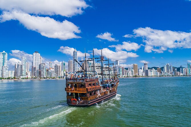 Combo Pirate Boat, Beach and Unipraias Park with transfers - What the $69 price really covers