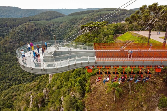Combo: Platform Entrance, Abusado Adventure, Ferro Passar Museum - The glass platform above Vale da Ferradura