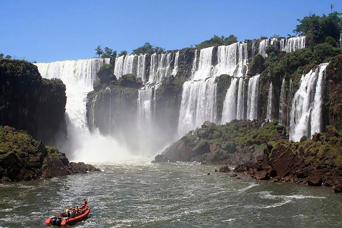 Complete Adventure through Iguaçu Park, Bird Park and Boat Tour - Walking the Atlantic Forest trail