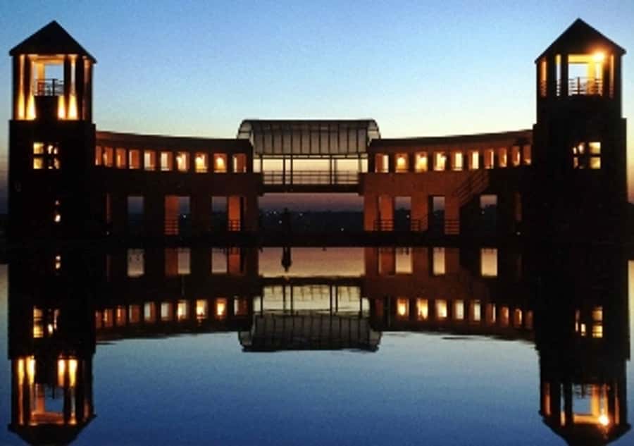Curitiba: 4-Hour City-By-Night Tour with Dinner - A four-hour introduction to Curitiba after dark