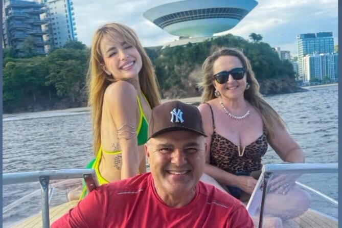 DE Lancha Tour in Rio DE Janeiro with Beer and Snacks - Starting at Marina da Glória
