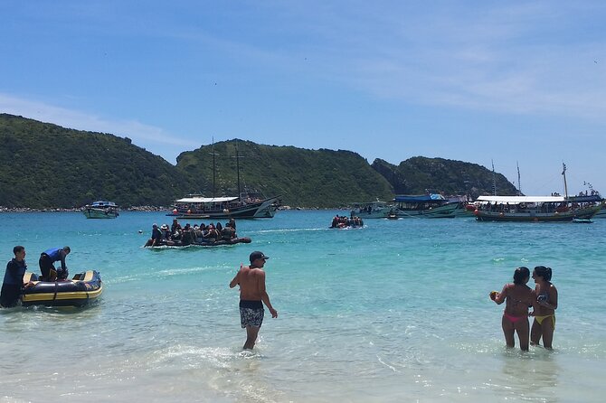 Discover Arraial do Cabo and one of the most beautiful beaches in the world - Prainhas do Pontal de Atalaia and the second beach stop