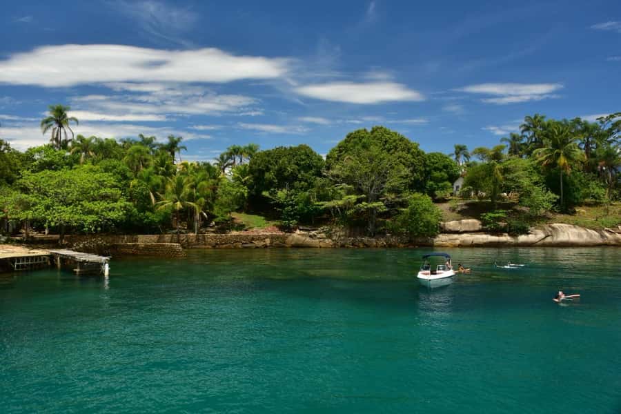 Discover Paraty's Best Islands on an Exclusive Schooner Tour - The return ride and freshwater rinse