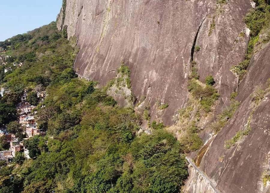 Discover Rio: Vidigal to Morro Dois Irmãos, Ipanema & More - Walking the 6-kilometer trail